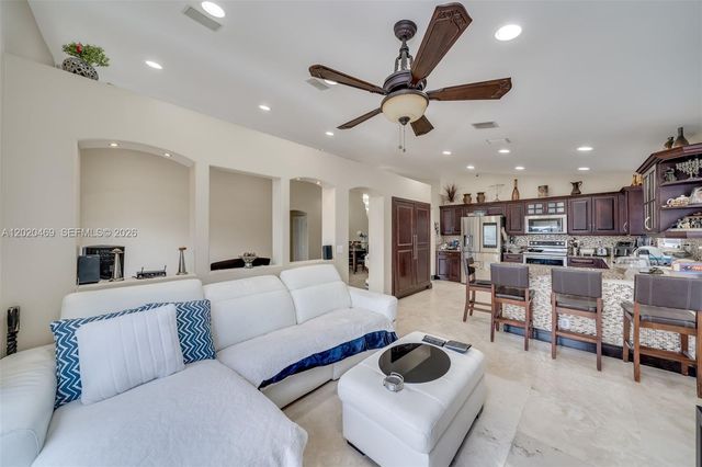 5032 SW 34th Terrace, Hollywood, FL 33312