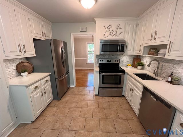 13700 Watkins Glen Rd, Midlothian, VA 23112