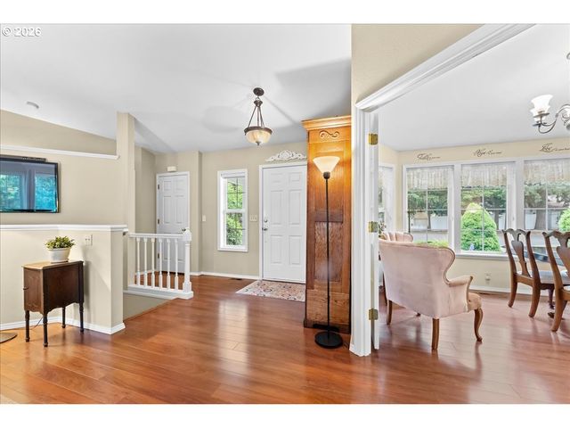 1953 KENARD St Nw, Salem, OR 97304