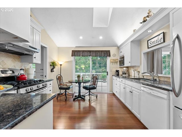 1953 KENARD St Nw, Salem, OR 97304