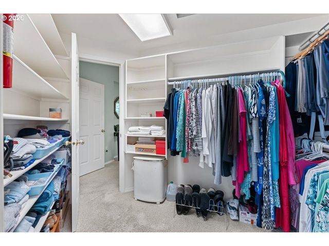 1953 KENARD St Nw, Salem, OR 97304