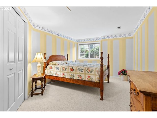 1953 KENARD St Nw, Salem, OR 97304