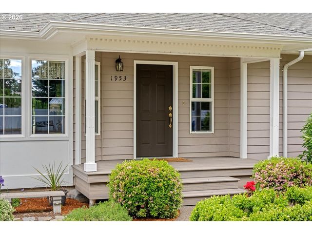 1953 KENARD St Nw, Salem, OR 97304