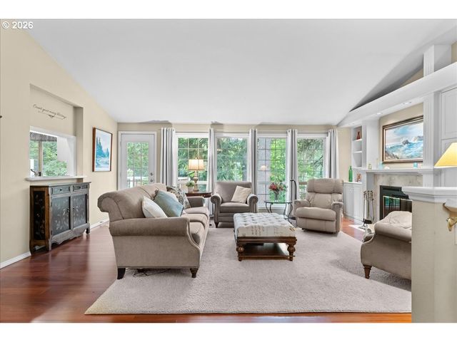 1953 KENARD St Nw, Salem, OR 97304