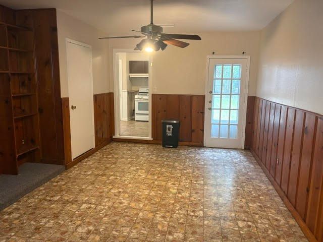 105 SW Taylor Street, Burleson, TX 76028