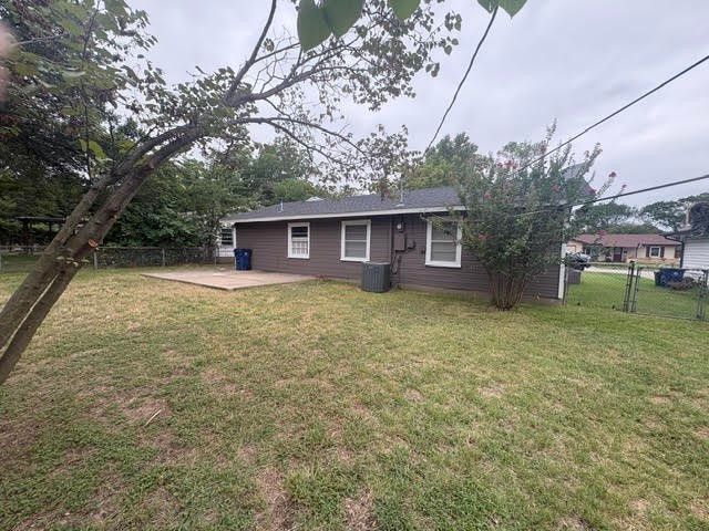 105 SW Taylor Street, Burleson, TX 76028