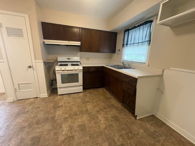 105 SW Taylor Street, Burleson, TX 76028