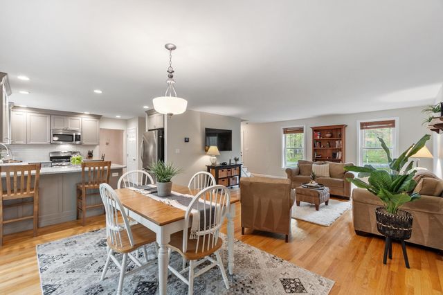 12 Aladdin Road, Windham, NH 03087
