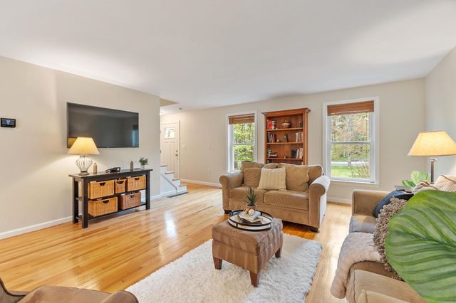 12 Aladdin Road, Windham, NH 03087