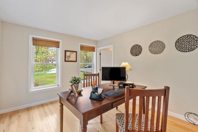 12 Aladdin Road, Windham, NH 03087