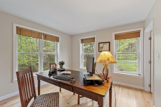 12 Aladdin Road, Windham, NH 03087