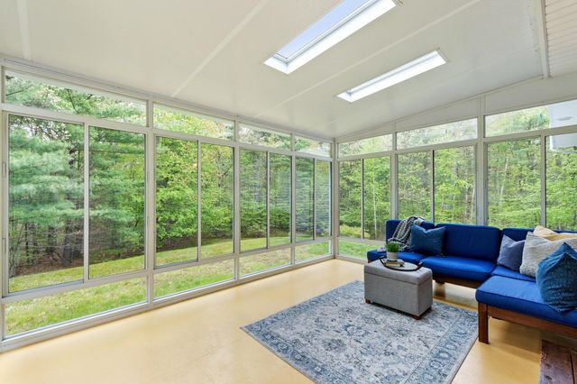 12 Aladdin Road, Windham, NH 03087