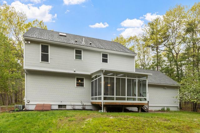 12 Aladdin Road, Windham, NH 03087