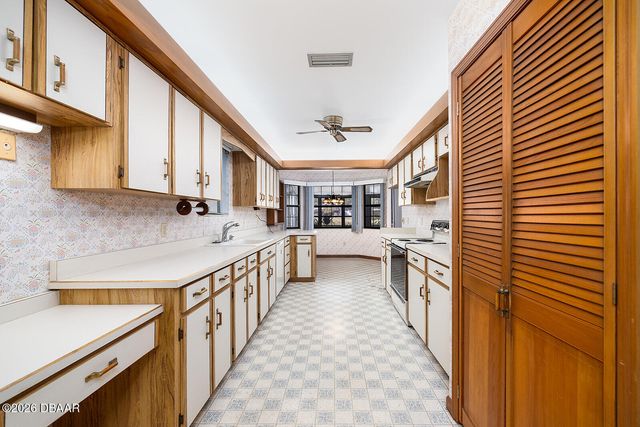 627 Ipswich Lane, Port Orange, FL 32127