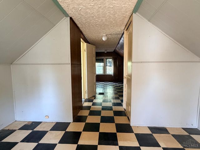 3815 Carlton Avenue, Fairfax, OH 45227