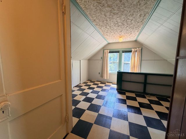 3815 Carlton Avenue, Fairfax, OH 45227