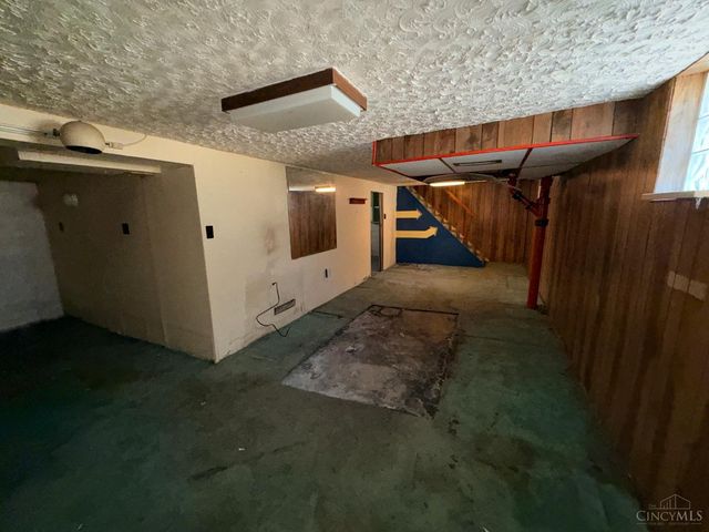 3815 Carlton Avenue, Fairfax, OH 45227