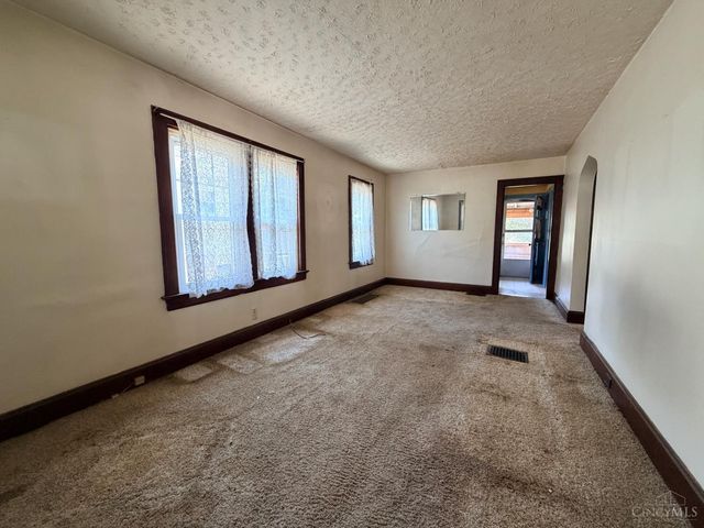 3815 Carlton Avenue, Fairfax, OH 45227