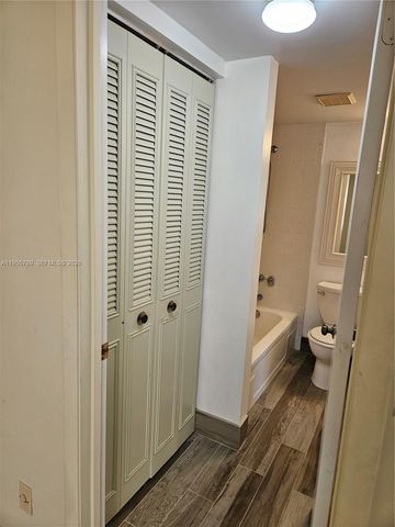 441 SE Pine Glen Ln A-2, Green Acres, FL 33463