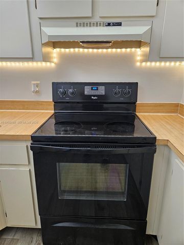 441 SE Pine Glen Ln A-2, Green Acres, FL 33463