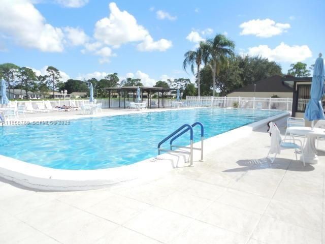 441 SE Pine Glen Ln A-2, Green Acres, FL 33463