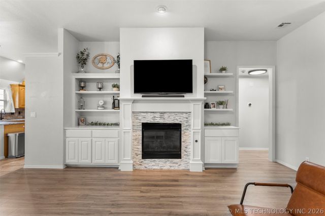 8133 Forrest Glenn Road, Claremore, OK 74019