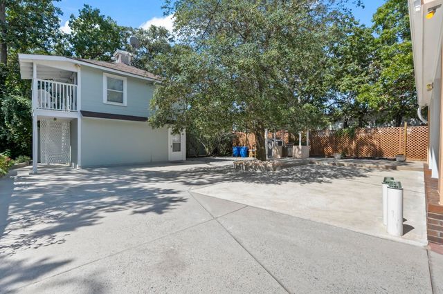 413 30th Ave. N, Myrtle Beach, SC 29577
