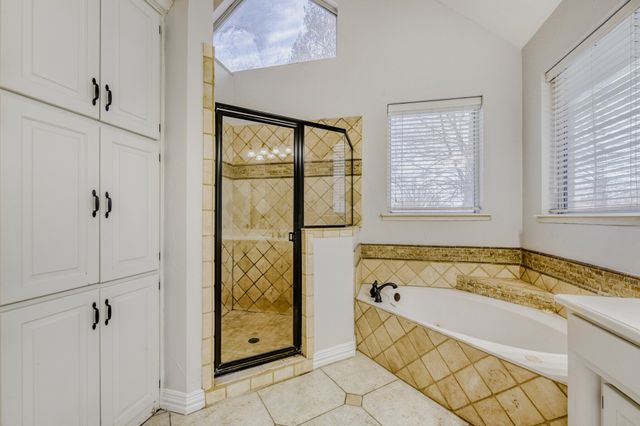 27 Wellington Oaks Circle, Denton, TX 76210