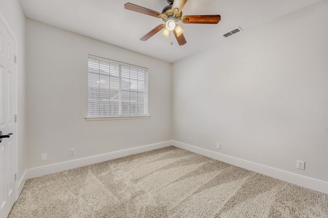 27 Wellington Oaks Circle, Denton, TX 76210