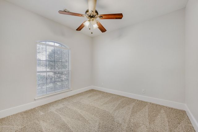 27 Wellington Oaks Circle, Denton, TX 76210