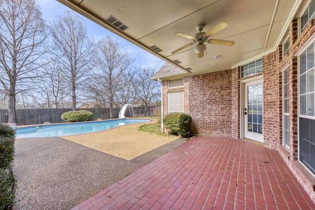 27 Wellington Oaks Circle, Denton, TX 76210