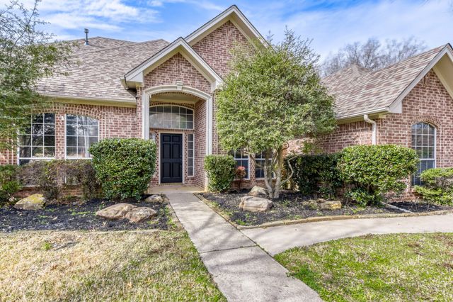 27 Wellington Oaks Circle, Denton, TX 76210
