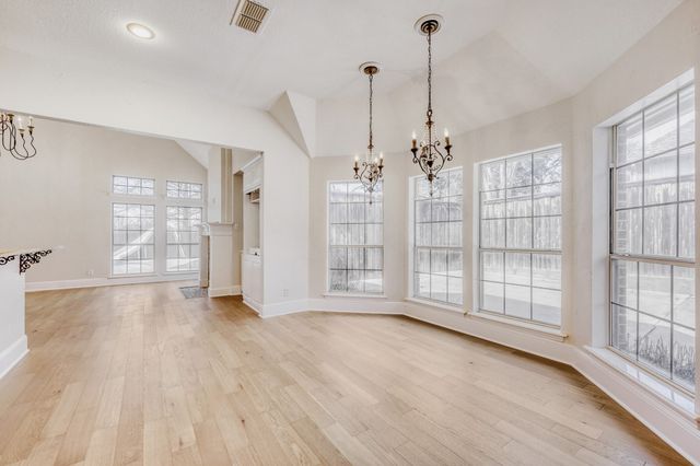 27 Wellington Oaks Circle, Denton, TX 76210