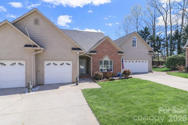 1530 Forest Park Drive, Statesville, NC 28677