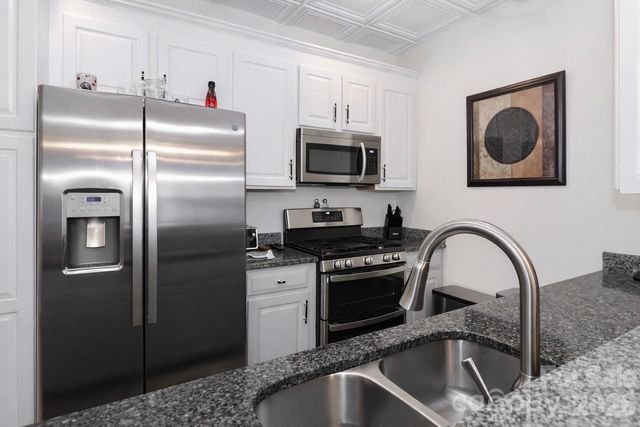 1530 Forest Park Drive, Statesville, NC 28677