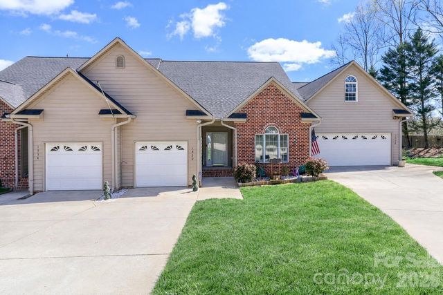 1530 Forest Park Drive, Statesville, NC 28677