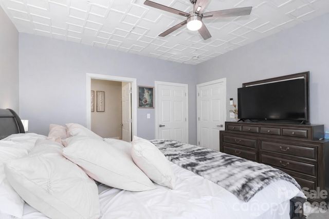 1530 Forest Park Drive, Statesville, NC 28677