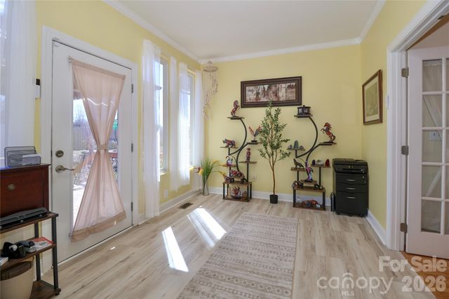 1530 Forest Park Drive, Statesville, NC 28677