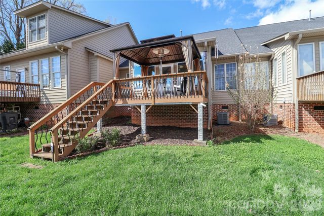 1530 Forest Park Drive, Statesville, NC 28677