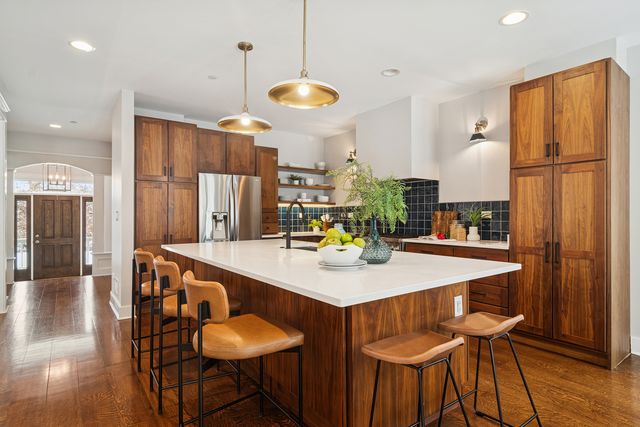 721 Meadow Lane, Libertyville, IL 60048