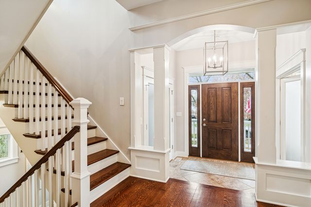 721 Meadow Lane, Libertyville, IL 60048