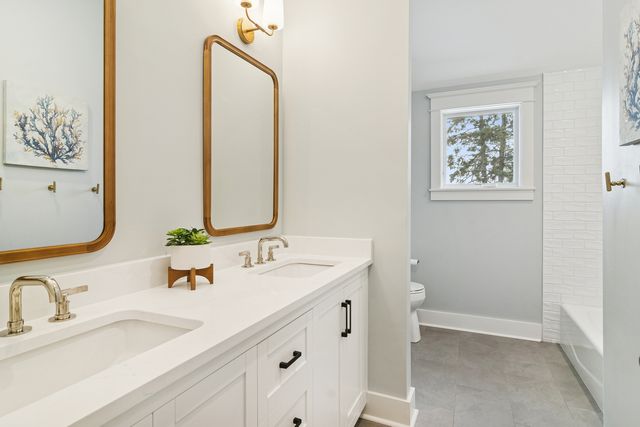 721 Meadow Lane, Libertyville, IL 60048