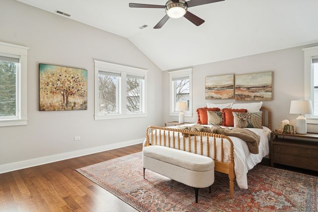 721 Meadow Lane, Libertyville, IL 60048