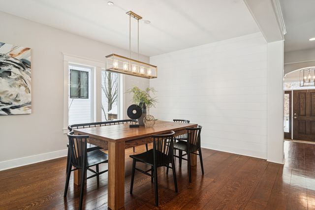 721 Meadow Lane, Libertyville, IL 60048