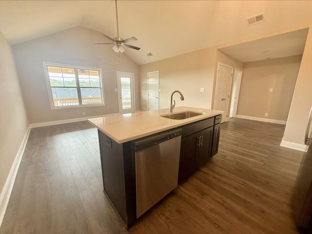 946 Tufnel Dr, Clarksville, TN 37040