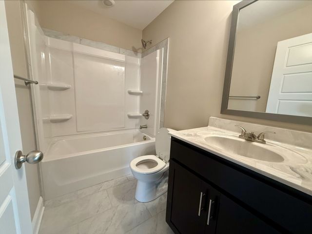 946 Tufnel Dr, Clarksville, TN 37040
