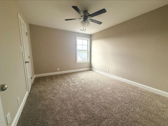 946 Tufnel Dr, Clarksville, TN 37040
