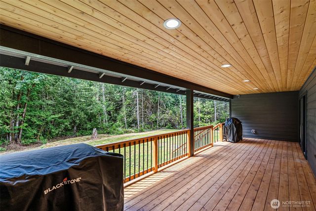 7761 Larson Lane NW, Seabeck, WA 98380