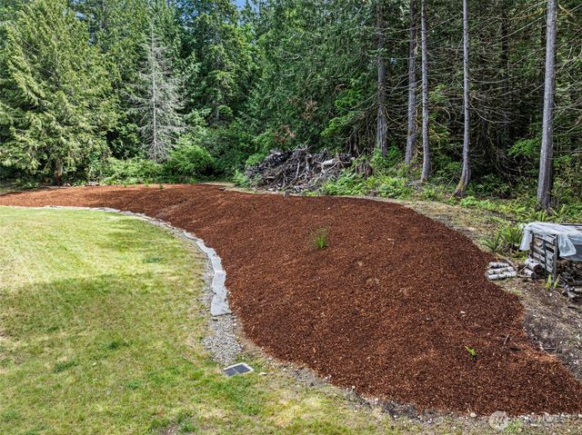 7761 Larson Lane NW, Seabeck, WA 98380