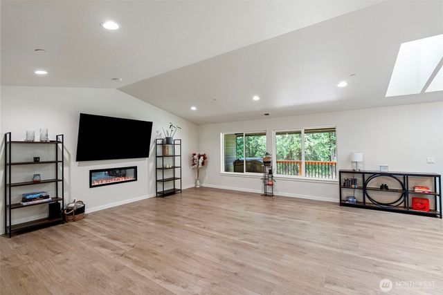 7761 Larson Lane NW, Seabeck, WA 98380